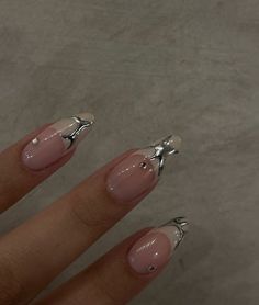 Nail Inspo 2022 Stile Kylie Jenner, Colorful Nail, Nagel Tips, Grunge Nails, Her Nails, Soft Nails, Silver Nails