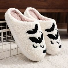 Cosy Slip On White & Black Bat Slippers Mens Size 8-9 Womens Size 10-11. New, No Tag. Super Cosy Rubber Bottom Bat Slippers, Black Bat, Holiday Fashion, White Black, Bat, White And Black, Men's Shoes, Slippers, Womens Sizes