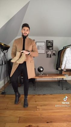 Men’s Outfit | Men’s Fashion [Video] | Ropa de hombre casual elegante, Ropa de moda hombre, Combinar ropa de hombre Men's Outfits By Pattern, Mens Winter Fashion Outfits, Stylish Men Wear, Smart Casual Menswear, Mens Business Casual Outfits, Mens Casual Outfits Summer, Men Fashion Casual Shirts, Stylish Men Casual, Fall Outfits Men