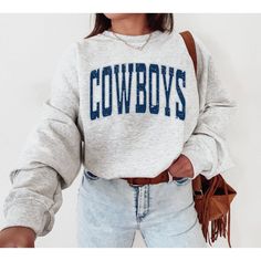 Cowboys Pullover / Dallas Cowboys Pullover If you have any other questions, please don't hesitate to message me. ✰ Materials: Gildan Brand Sweatshirt, 50% poly/50% cotton Transfer  ✰ Sizing: unsiex sizing for an oversized fit, size up.  SIZE CHART only is listed in the last photo  ✰ Care instructions: Please turn clothes inside out before putting it in the washing machine. Wash in cold water. Hang dry. Do not bleach, dry clean or iron.  ✰ Packaging: Every order is wrapped in tissue paper, along Grunge Png, Sweatshirt Western, Gifts For Football Fans, Football Sweatshirt, Cowboys Shirt, Cow Girl, Cow Boy, Branded Sweatshirts, Cozy Sweatshirts