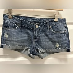 Abercrombie & Fitch A&F Size 2 Short Denimjean Shorts Distressed Nwt! 6" Rise 2000s Brands, 2000s Shorts, Agejo Gyaru, Summer Bottoms, Fits Clothes, Y2k Summer, Y2k Clothes, Gorgeous Clothes