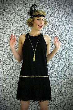 Last minute DIY Halloween costumes Gatsby Dress Diy, Diy 1920s Costume, Diy Flapper Dress, Flapper Costume Diy, Modest Costumes, Gatsby Outfit, Flapper Halloween, Flapper Outfit, Style Année 20