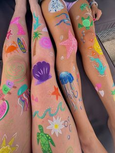 Art Ideas Preppy, Preppy Coconut Girl, Leg Painting, Leg Art, What To Do When Bored, Art Body, Beach Ideas, Coconut Girl, Summer Ideas