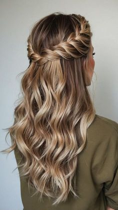 Bridesmaid Hairstyles Summer, Wedding Hair Half Up Half Down Braid, Cute Summer Hairstyles For Long Hair, Hairstyle For Wavy Hair, Hair Braids Styles, Light Brown Hair Styles, Wavy Hair Hairstyles, Half Up Half Down Braid, Brown Hair Styles