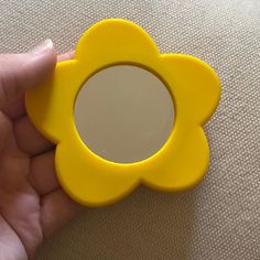 Cute Little Handheld Mirror! Measures 3.5”X3.5” Covergirl Eyeshadow, Bobbi Brown Lip, Yellow Daisy Flower, Ultra Beauty, Flower Mirror, Pop Tart, Handheld Mirror, Makeup Gift Sets, Glow Foundation