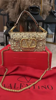 Valentino Garavani's Loco bag women Valentino Bag Loco, Valentino Gold Bag, Valentino Bag Aesthetic, Valentino Bag Handbags, Valentino Aesthetic, Valentino Purse, Wedding Jewelry Sets Bridal Jewellery, Lux Fashion, Valentino Bag