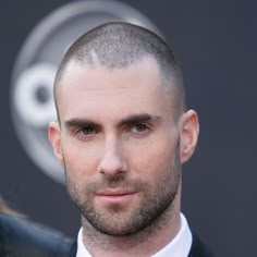 Adam Levine Haircut, Buzz Cut Styles, Buzz Haircut, Balding Mens Hairstyles, Bald Men With Beards, Buzz Cut Hairstyles, Cool Mens Haircuts, Hairstyles And Haircuts, Beard Hairstyle