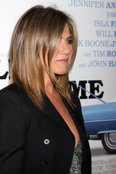 A Line Hair, A Line Haircut, Straight Lobs, Line Bob Haircut, Layered Bob Haircuts, Hair Styles 2017, Rachel Green, Mid Length Hair