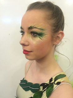 Peter Pan Makeup Ideas, Mother Earth Makeup, Peter Pan Makeup, Nymph Makeup, Tinkerbell Makeup, Pan Makeup, Peter Pan Play, Peter Pan Jr