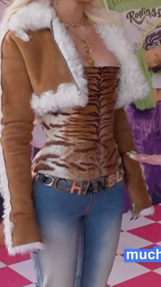 Miley Stewart Summer, Fur Boots Outfit, Miley Stewart, Best Winter Outfits, Early 2000s Fashion, Tv Show Outfits, Fashion Aesthetics