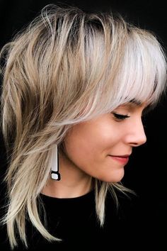 Modern Shag Haircut, Shoulder Length Hair Cuts, Funky Hairstyles, Shoulder Length Hair, Medium Length Hair Cuts