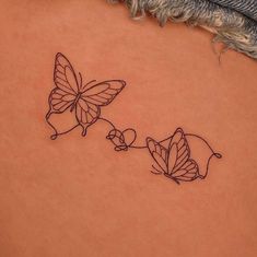 Butterfly Vine Tattoo Arm, Butterfly Couple Tattoo, Cute Small Tattoo Ideas, Butterfly Couple, Sister Tats, Monarch Butterfly Tattoo, Butterfly With Flowers Tattoo, Butterfly Tattoo Ideas, Small Matching Tattoos