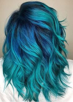 Teal Hair Dye, Teal Hair Color, Teal Hair, Beautiful Hair Color, Bright Hair, Dye My Hair, Balayage Highlights, Hair Painting, Mermaid Hair