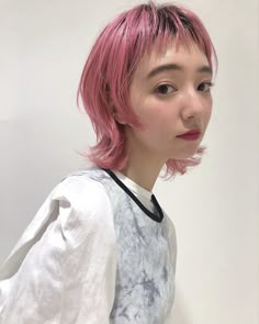 Short Angled Hair, Harajuku Hair, Mullet Haircut, Shot Hair Styles, Princess Hairstyles, Haircut And Color, Artistic Hair, Hair Inspo Color, Hair Designs