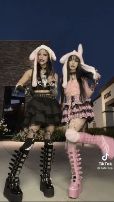 Goth And Pastel Friends, Goth Pink Outfit, 2020 Alt Fashion, Mall Goth Skirt, Pink Alternative Fashion, Pink Alt, 2020 Core, Alt Tiktok, Creepy Cute Fashion