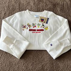 - White Champion Crewneck - “Mickey Mouse And Friends” Embroidered Disney Collaboration Fashion, Disney Trip Surprise, Disney Trip Outfits, Disney Fits, Disney Themed Outfits, Disney Sweatshirt, Disney 2024, Friends Sweatshirt, Mickey Shirt