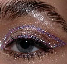 Glitter Looks, Maquillage Yeux Cut Crease, Kristina Webb, Concert Makeup, Glitter Eye Makeup, Smink Inspiration, Makijaż Smokey Eye, Eye Makeup Designs, Makeup Eye Looks