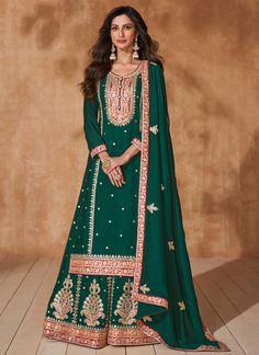 Plazzo Dress, Designer Salwar Kameez, Palazzo Suit, Indian Wedding Wear, Silk Bottoms, Party Kleidung, Salwar Kameez Designs, Anarkali Suit, Pakistani Suits