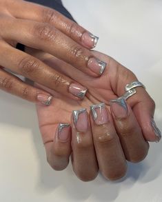 Over Lay Nails, Silver Nails Gel, Chrome Duck Nails, Short Nails Square, Square Nails Short, Gel Nails Short, Nail Art Chrome, Silver Acrylic Nails, Overlay Nails