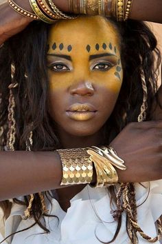 African Makeup, Halloweenský Makeup, Jeep Commander, Egyptian Mythology, African Beauty, 인물 사진, African Inspired, Face Art, Body Painting