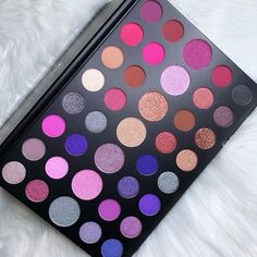 Morphe 39s Artistry Such A Gem Eyeshadow Palette Brand New In Box Beautiful Pinks And Purples Matte And Metallic Finishes Highly Pigmented Limited Edition 39 Gorgeous Colors Smoke Free Home. All My Items Are Guaranteed Authentic Gold Eyeshadow Palette, Morphe Eyeshadow, Makeup Morphe, Morphe Makeup, Makeup Pallets, Makeup For Black Skin, Makeup Is Life, Makeup Artist Tips, Jaclyn Hill Palette