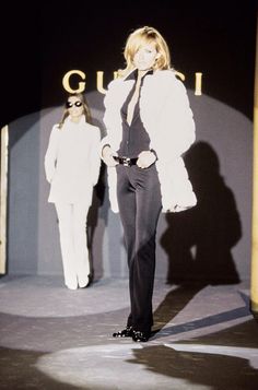 Gucci 1995, Gucci Runway, Satin Shirts, Original Supermodels, American Fashion Designers, Vintage Couture, Runway Looks