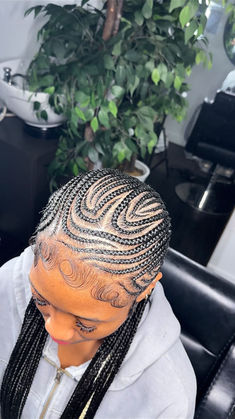 curvy cornrows, Alicia keys braids, freestyle cornrows Alicia Keys Braids Designs, Blonde Alicia Keys Braids, Alicia Keys Boho Braids, Alesha Keys Braids, How To Do Alicia Keys Braids, Small Alicia Keys Braids, Alisha Keys Braids, Alicia Keys Braids Large, Alicia Keys Braids