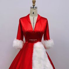 Santa Outfit For Women, Red Dress Christmas, Christmas Red Dress, Blue Dress Costume, White Christmas Dress, Christmas Party Attire, Best Ugly Christmas Sweater, Rosemary Clooney, Xmas Dress