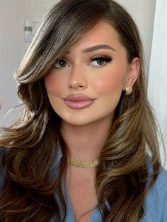 Neutral Skin Tone Makeup, Full Beat Makeup, Rich Girl Makeup, Brown Hair Makeup, Makeup For Round Face, Winter Eyeshadow Looks, Eye Makeup Brown Eyes, Peachy Makeup, Classic Makeup Looks