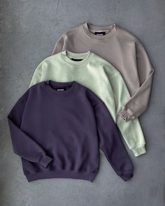 Made from 100% Cotton fabric, this crewneck features a relaxed boxy fit with dropped shoulders. True to size 100% cotton Machine wash cold / hang to dry (recommended) Model is 6'1 wearing size L Boxy Crew Neck Sweatshirt For Everyday, Boxy Fit Crew Neck Sweatshirt For Everyday, Everyday Boxy Fit Crew Neck Sweatshirt, Boxy Fit Washed Crew Neck T-shirt, Oversized Soft-washed Drop Shoulder Sweatshirt, Special Promotion, 1/4 Zip, Drop Shoulder, Perfect Fit