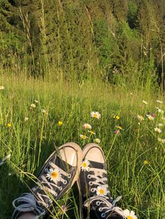 Aesthetic Converse, Converse Aesthetic, Different Aesthetics, Spring Aesthetic, + Core + Aesthetic, Aesthetic Images, Nature Girl, Nature Aesthetic, Green Aesthetic