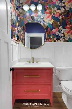 A Designer Bathroom with Bright Botanical Wallpaper Overgrown Wallpaper, Inspiration Bathroom, Bathroom Redesign, Bathroom Design Inspiration, Girls Bathroom, Upstairs Bathrooms, Bathroom Redo, Bathroom Renos