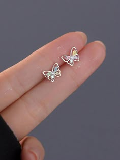 Minimalist Accessories Jewellery, Doctor Jewelry, Butterfly Stud Earrings, Earrings Butterfly, Korean Earrings, Fancy Jewellery Designs, Butterfly Earrings Stud