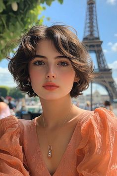 ITAKEYOU WEDDING Wavy Hair French Bob, Short French Bob No Bangs, Ingenue Haircut, Textured Bob Round Face, Cute Short Bob Haircuts, 3 Layer Haircut Short, Women’s Short Haircut, Layer Bob Haircut, French Haircut Parisian Chic