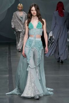 No Time To Waste, Mermaid Core, Mermaid Outfit, Middle Age Fashion, Modern Vintage Fashion, Milano Fashion Week, Winter 2023