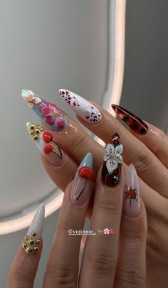 Nail Designs Extravagant, Nail Page Aesthetic, Fair Nail Ideas, Stiletto Junk Nails, Kayli Boyle Nails, Maddie Perez Nails, Kali Uchis Inspired Nails, Unique Spring Nails, Street Style Nails