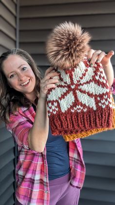 Imagine cozying up on a snowy day with this stylish and slouchy hat! The Nordic Star Slouch is a fun knit with a bold Norwegian star that’ll make you feel like you’ve stepped into a winter wonderland. It’s surprisingly easy to make, even if you’re new to colorwork. The super bulky yarn—Lion Brand’s Wool Ease Thick & Quick in a warm mustard and a classic creamy white—works up in a flash and is oh-so-soft. The slouchy fit is relaxed and modern, perfect for keeping your ears toasty all winter long. And if you’re feeling extra playful, add a fluffy pompom on top!Techniques Required:Stranded colorwork, ribbing, knitting in the round, single decreases SizeOne size, creates a slouchy fit on a 20”-23” (51-58 cm) head Final Measurements Approximately 11” (28 cm) tall and 9.5” (24 cm) wide, with a 1 Wool Ease Thick And Quick Patterns Free, Super Bulky Knit Hat Pattern, Ribbing Knitting, Norwegian Star, Nordic Star, Knitting In The Round, Chunky Knit Beanie, Knit Hat Pattern, Norwegian Knitting