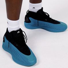 Basketball Shoes Kyrie, Looks Hip Hop, Best Sneakers, Dream Shoes, Mens Fashion Shoes