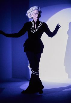 Office Couture, Carmen Dell'orefice, Daily Prophet, Avant Garde Fashion