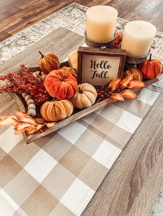 Fall coffee table decor. Velvet pumpkin pack from Amazon. Fall Table Centerpieces, Tafel Decor, Fall Deco, Fall Thanksgiving Decor, Fall Table Decor