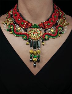 Necklace | Barbara Natoli Witt.  Antique  Kundan center and side pieces featuring rubies, green tourmalines and mine cut diamonds in 22k gold settings, enameled on the reverse - beads of dark tourmaline, tsavorite, ruby and pink tourmaline, crystal  & 22k gold.  This necklace is reversible with the 'back'  in Green and black tones. Micro Macrame, Macrame Jewelry, Beaded Embroidery, Amazing Jewelry