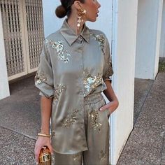 Find ideas๏ฟฝand inspiration for ZARA EMBROIDERED SEQUIN FLORAL BUTTON DOWN SHIRT SEA GREEN S M NWT, Women's Top Shirts Embroidery, Wide Leg Pant Suit, Dress Book, Sequin Shirt, Shirt Pant Set, Embroidery Floral, Summer Chic, Pant Length, Elastic Waist Pants