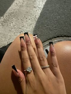 Frenchie Design Nails, Black French Tip Birthday Nails, Black Nails With Pink Bow, Pink Nails Black French Tip, Cute Frenchies Nails, Black Nails Ideas Square, White Frenchies Nails