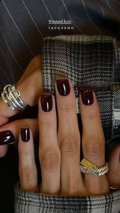 Black Nails With Black Tips, Bordo Nails, Autumn Manicure, Kutek Disney, Dark Red Nails, Wine Nails, Manicured Nails, Nagel Tips, Smink Inspiration