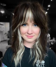 Block Hair Coloring, Block Dyed Hair, Shag Hair, Color Block Hair, Look Grunge, Peekaboo Hair, 2023 Hair, Fabulous Hair, Hair Idea