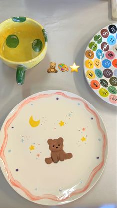 color me mine instagram story Bowl Color Me Mine, Cute Simple Pottery Painting Ideas, Diy Pottery Painting Bowl, Color Me Mine Vase Ideas, Poterry Clay Ideas Painting, Color Me Mine Designs, Ceramics Cute Ideas, Baby Ceramic Painting Ideas, Pottery Painting For Beginners