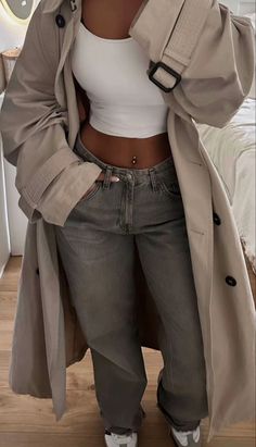 Best Fall Outfits, 00s Mode, Trench Coat Outfit, Fasion Outfits, Beige Outfit, Long Trench, Long Trench Coat, Midi Skirts