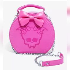 Authentic Monster High Draculara Ribbows Cosplay Crossbody Purse! Absolutely, A Must Have For Any Monster High Lover! Excellent Gift Idea For Any Monster High Collection. Monster High Draculaura, Kei Visual, Monster High Dolls, Guitar Strap, Cute Bags, Bag Brand, Pink Bow, Sock Shoes, Hot Topic