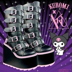 Introducing DUNE KUROMI - BLACK, a fan-favorite boot from YRU and the Sanrio family. Made with black vegan leather, Kuromi enamel charms, and pink enamel buckles, this shoe boasts a 3-inch platform and 6-inch heel. Crafted with a black vegan leather and pink rubber sole, it also features a convenient back zipper closure. Kuromi Roller Skates, Kuromi Shoes, Kuromi Style, Creepy Cute Fashion, Yru Shoes, Goth Shoes, Black Platform Boots, Favorite Boots, Hello Kitty Items