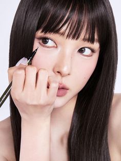 Composition: Refer to instructionsCountry of Origin: Republic of Korea Eyeliner Korean, Small Eyeliner, Natural Makeup Styles, Cake Photoshoot, Natural Makeup Style, Smudged Eyeliner, Pen Eyeliner, Grunge Effect, Face Art Makeup